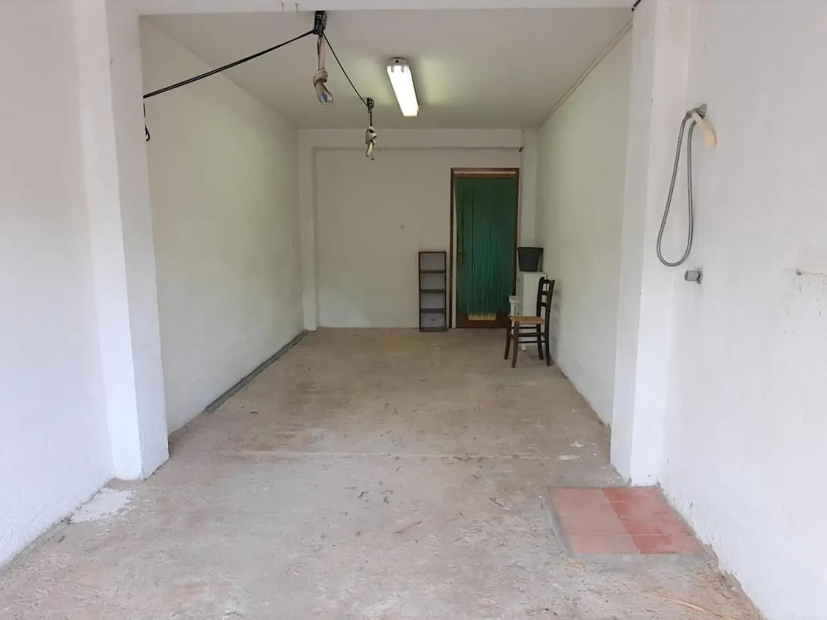 Apartamento Familiar En Llanca Cerca De La Playa De Grifeu, 2 Habitaciones Y Parking - Es-170-76